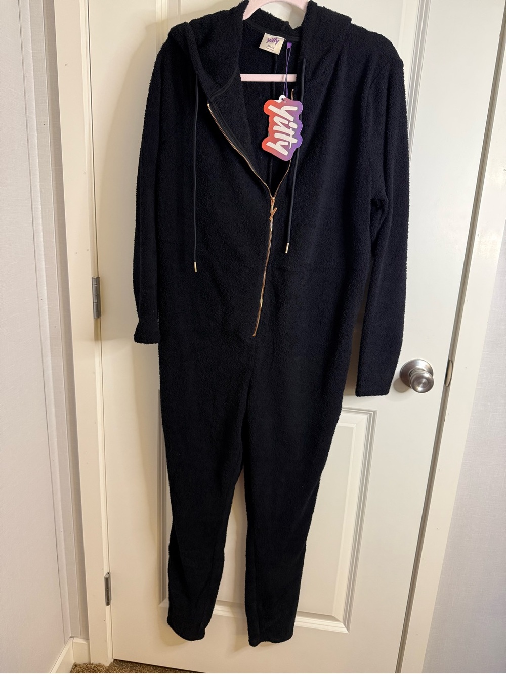 YITTY Pet Me Heart Pocket Onesie XXL/1X Black Hooded Fuzzy Jumpsuit NWT